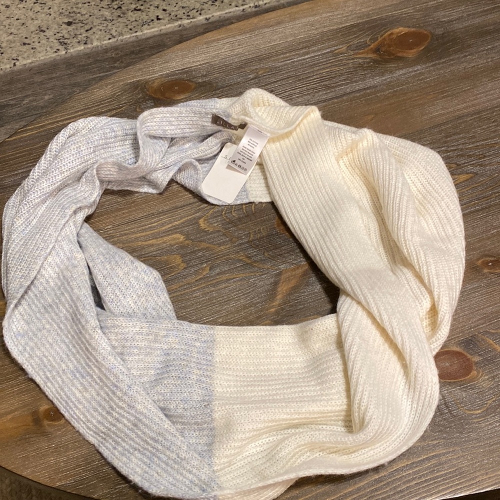 NWT $120 Lilla P scarf